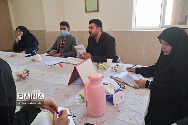 نشست کیفی و هماهنگی مدیران هنرستان‌ها در آموزش و پرورش رودهن
