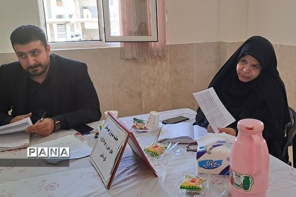 نشست کیفی و هماهنگی مدیران هنرستان‌ها در آموزش و پرورش رودهن