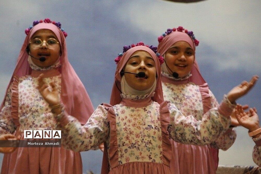 برگزاری جشن کودکانه در آستان مقدس حضرت عبدالعظیم حسنی(ع)