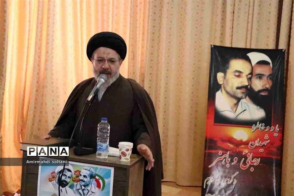 همایش گرامیداشت هفته تربیت اسلامی و اختتامیه اجلاس نماز ناحیه سه تبریز