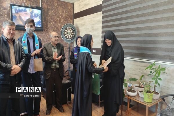 نشست ماهانه مجلس دانش‌آموزی ناحیه چهار شیراز