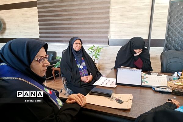 نشست ماهانه مجلس دانش‌آموزی ناحیه چهار شیراز