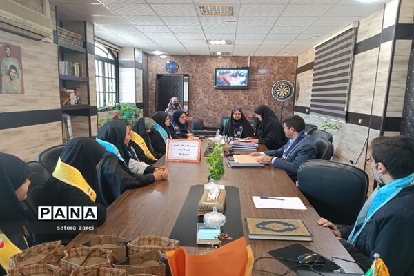 نشست ماهانه مجلس دانش‌آموزی ناحیه چهار شیراز