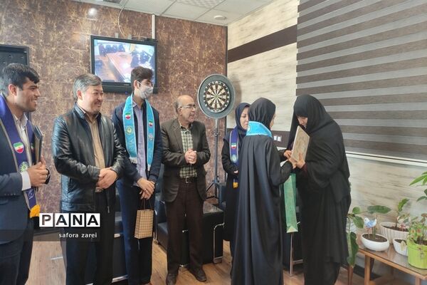 نشست ماهانه مجلس دانش‌آموزی ناحیه چهار شیراز