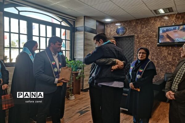 نشست ماهانه مجلس دانش‌آموزی ناحیه چهار شیراز