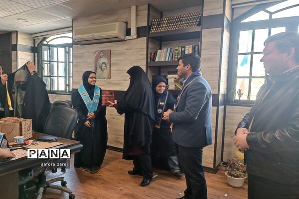نشست ماهانه مجلس دانش‌آموزی ناحیه چهار شیراز