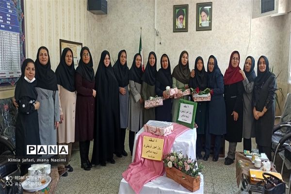 گرامیداشت هفته امور تربیتی در مدارس دخترانه  شهرستان کاشمر