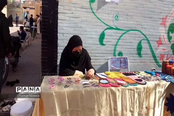 نمایشگاه محصولات فرهنگی و صنایع‌دستی در شهرستان کارون