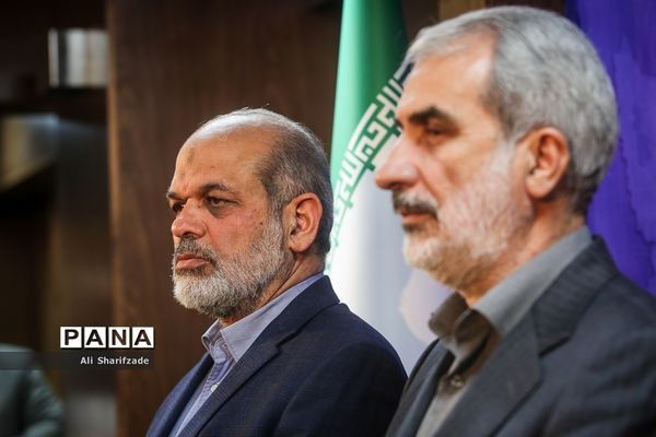 نشست وزرای آموزش و پرورش و کشور در ارتباط با مسمومیت دانش‌آموزان