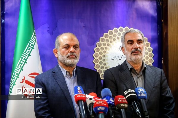 نشست وزرای آموزش و پرورش و کشور در ارتباط با مسمومیت دانش‌آموزان