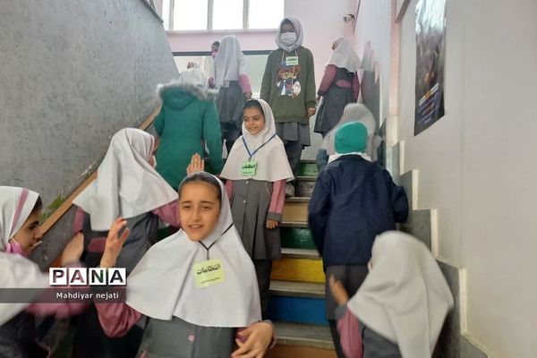 اجرای طرح ایما در مدرسه شهید بهشتی و پروین اعتصامی رودهن