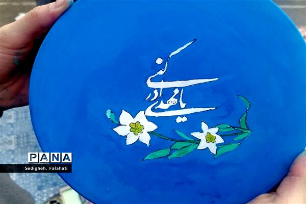 دست به قلم شدن دانش‌آموزان خوش ذوق یزدی برای امام زمان(عج)