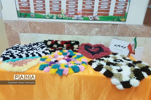 نمایشگاه صنایع دستی در نیمروز