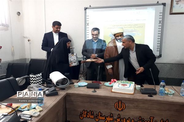 تقدیر از اعضای ستادی حوزه پرورشی توسط شورای آموزش و پرورش شادگان