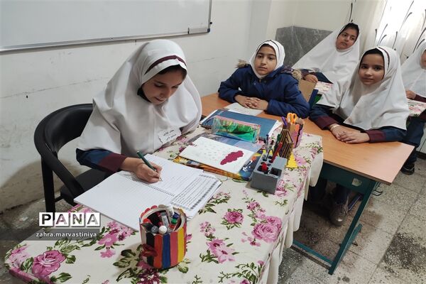 اداره‌ یک روز مدرسه توسط دانش‌آموزان مروستی