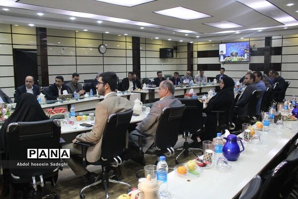جلسه شورای معاونان اداره‌کل آموزش و پرورش استان بوشهر با حضور معاون حقوقی و امور مجلس وزارت آموزش و پرورش