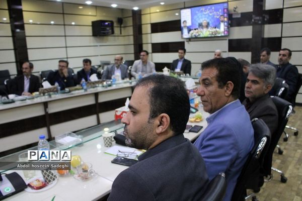 جلسه شورای معاونان اداره‌کل آموزش و پرورش استان بوشهر با حضور معاون حقوقی و امور مجلس وزارت آموزش و پرورش