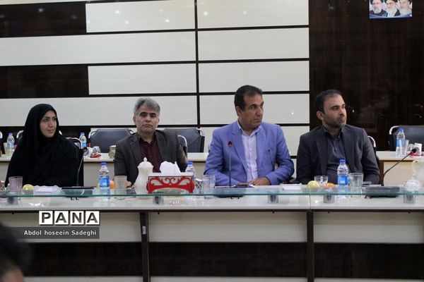 جلسه شورای معاونان اداره‌کل آموزش و پرورش استان بوشهر با حضور معاون حقوقی و امور مجلس وزارت آموزش و پرورش