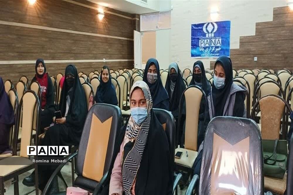 دوره آموزشی خبرنگار،دانش‌آموزان دختر پانا شهرستان اسلامشهر