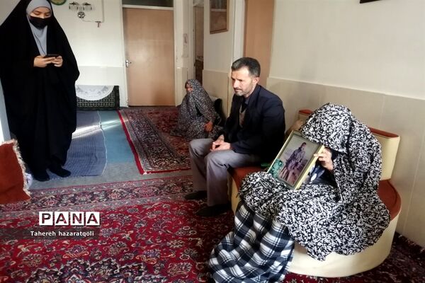 دیدار مسئولان صفادشت با خانواده‌های شهدا و جانبازان در پنجشنبه‌های شهدایی