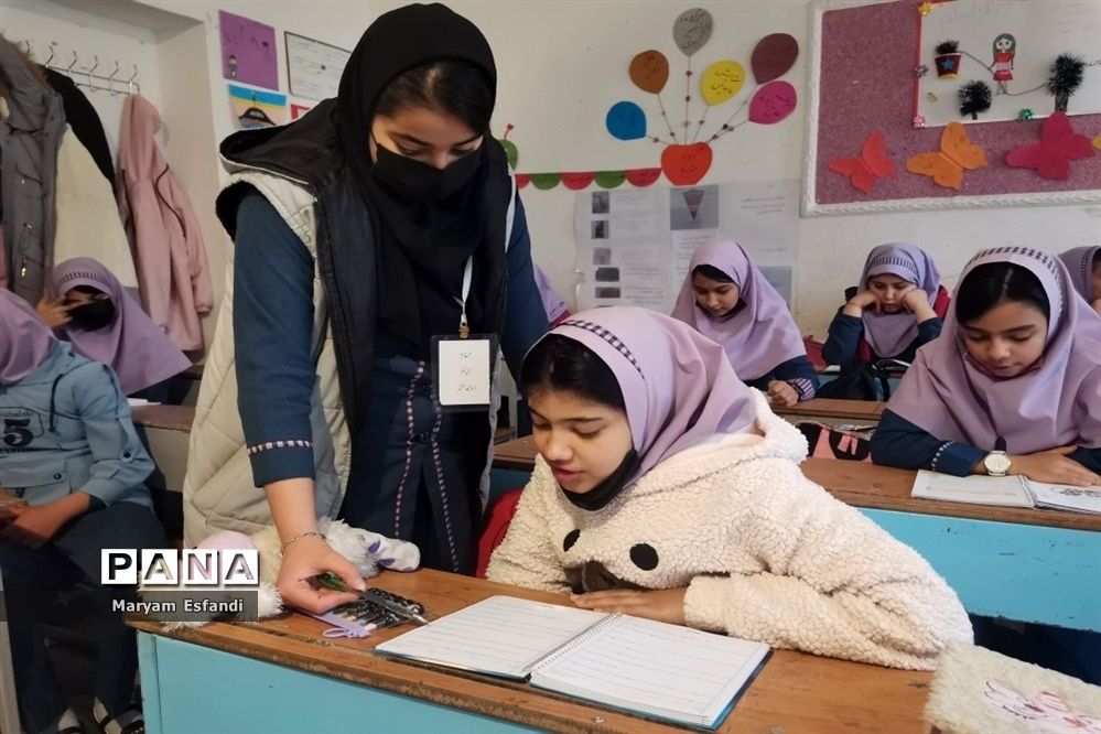 اجرای برنامه ایما ( اداره یک روز مدارس ایران)  در شهرستان اقلید