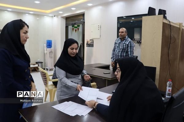 دومین روز فعالیت ستاد ارتباطات مردمی سفر ریاست جمهوری در آموزش و پرورش استان بوشهر