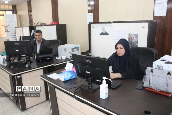 دومین روز فعالیت ستاد ارتباطات مردمی سفر ریاست جمهوری در آموزش و پرورش استان بوشهر