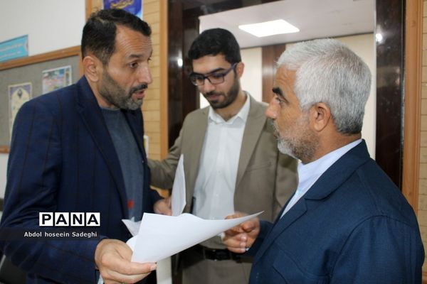 دومین روز فعالیت ستاد ارتباطات مردمی سفر ریاست جمهوری در آموزش و پرورش استان بوشهر