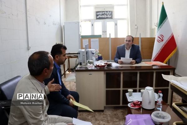 دومین روز فعالیت ستاد ارتباطات مردمی سفر ریاست جمهوری در آموزش و پرورش استان بوشهر