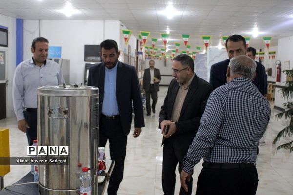 دومین روز فعالیت ستاد ارتباطات مردمی سفر ریاست جمهوری در آموزش و پرورش استان بوشهر