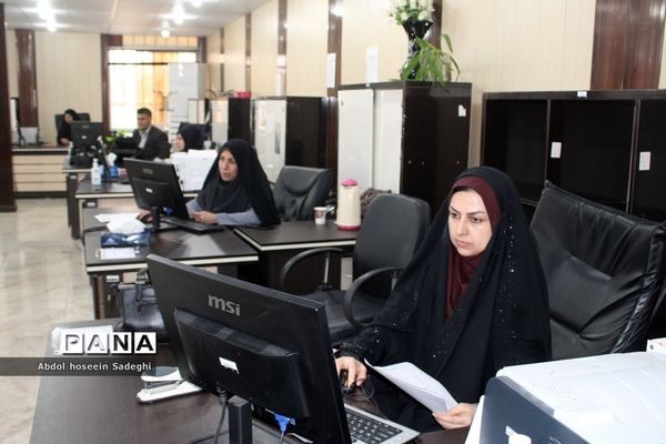 دومین روز فعالیت ستاد ارتباطات مردمی سفر ریاست جمهوری در آموزش و پرورش استان بوشهر