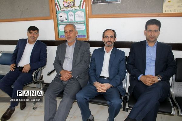 دومین روز فعالیت ستاد ارتباطات مردمی سفر ریاست جمهوری در آموزش و پرورش استان بوشهر