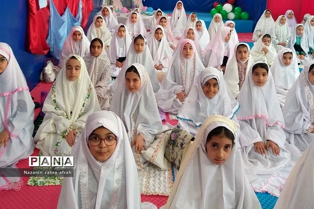 اولین‌ نماز‌های جماعت دانش‌آموزان نومکلف دبستان اندیشه رودهن