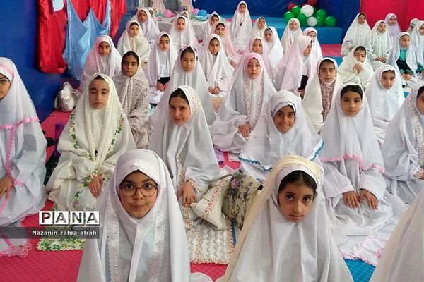 اولین‌ نماز‌های جماعت دانش‌آموزان نومکلف دبستان اندیشه رودهن
