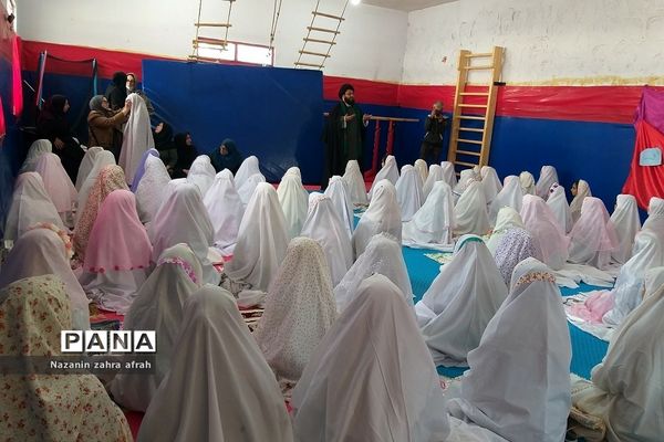 اولین‌ نماز‌های جماعت دانش‌آموزان نومکلف دبستان اندیشه رودهن