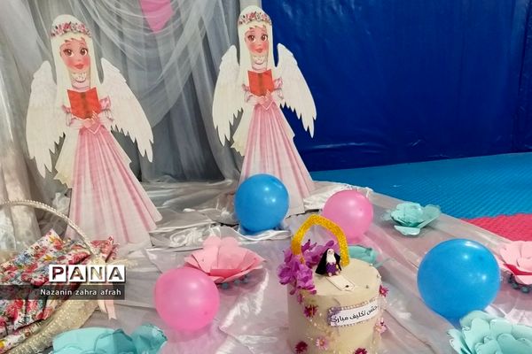 اولین‌ نماز‌های جماعت دانش‌آموزان نومکلف دبستان اندیشه رودهن