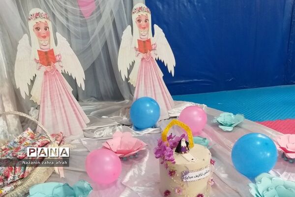 اولین‌ نماز‌های جماعت دانش‌آموزان نومکلف دبستان اندیشه رودهن
