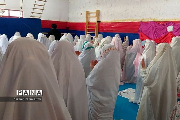 اولین‌ نماز‌های جماعت دانش‌آموزان نومکلف دبستان اندیشه رودهن