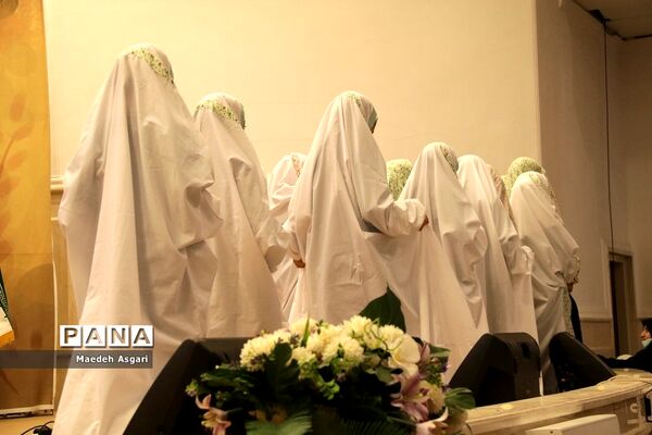 اعطای 30 کمک هزینه سفر کربلا به مربیان پرورشی قم