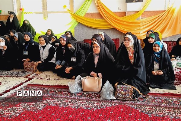 هر آدینه میزبان یک مدرسه در مصلی پاکدشت در قالب اردوی معنوی