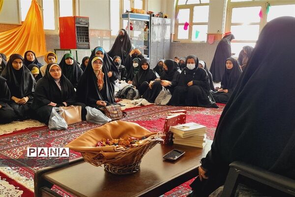 هر آدینه میزبان یک مدرسه در مصلی پاکدشت در قالب اردوی معنوی