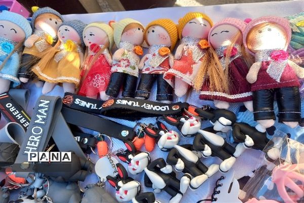 برپایی بازارچه کسب و کار دانش‌آموزی در دبیرستان مرضیه