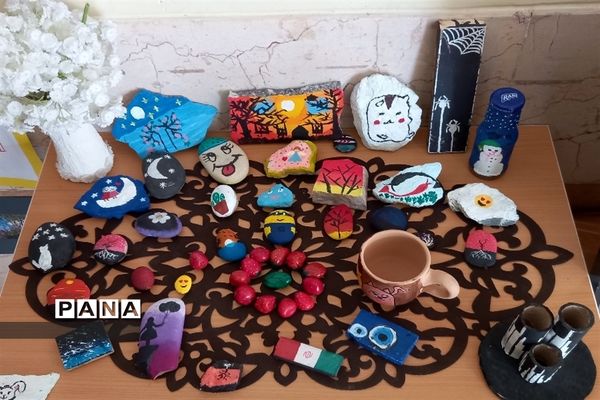 برپایی بازارچه کسب و کار دانش‌آموزی در دبیرستان مرضیه