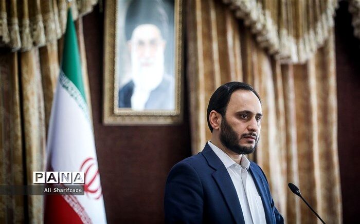 میانگین سنی دولت سیزدهم نسبت به دولت قبل حدود ۱۰ سال جوان‌تر است