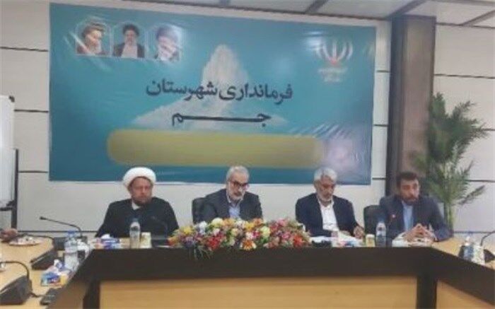 مشارکت صنایع نفت و گاز در مدرسه‌سازی در شهرستان جم ضروری است