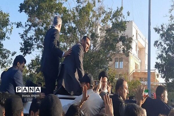 دیدار مردم بوشهر با رئیس جمهور
