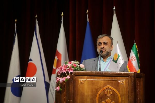 همایش سراسری اعضای هیئت مدیره و مدیران عامل موسسه هلدینگ ها و شرکت های تابعه با حضور وزیرآموزش وپرورش