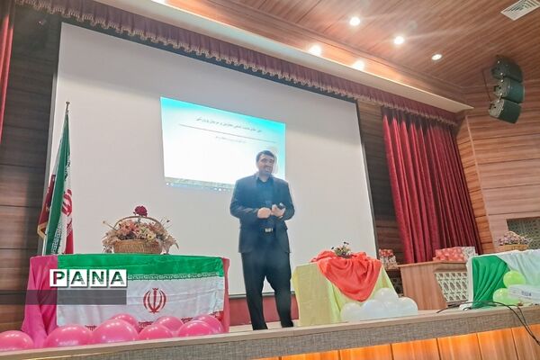 برگزاری کارگاه آموزشی ارتباط  با دانش‌آموزان  ویژه مربیان پرورشی در آموزش و پرورش رودهن