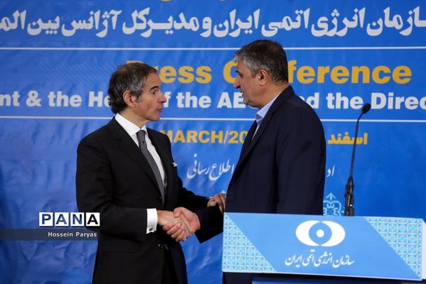 کنفرانس مطبوعاتی مشترک رئیس سازمان انرژی اتمی ایران و مدیرکل آژانس بین‌المللی انرژی اتمی