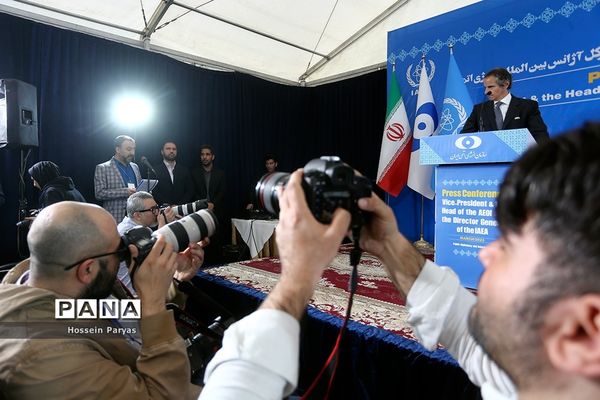 کنفرانس مطبوعاتی مشترک رئیس سازمان انرژی اتمی ایران و مدیرکل آژانس بین‌المللی انرژی اتمی